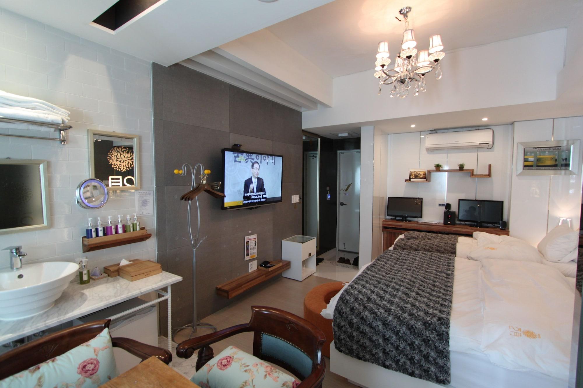 February Hotel Apsan Тэгу Экстерьер фото