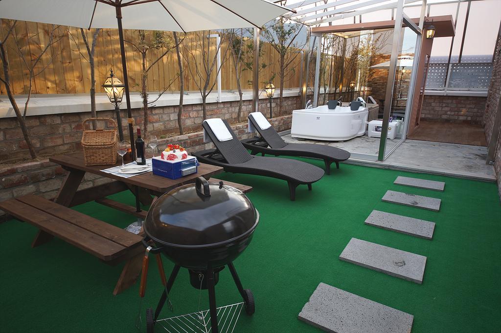 February Hotel Apsan Тэгу Экстерьер фото
