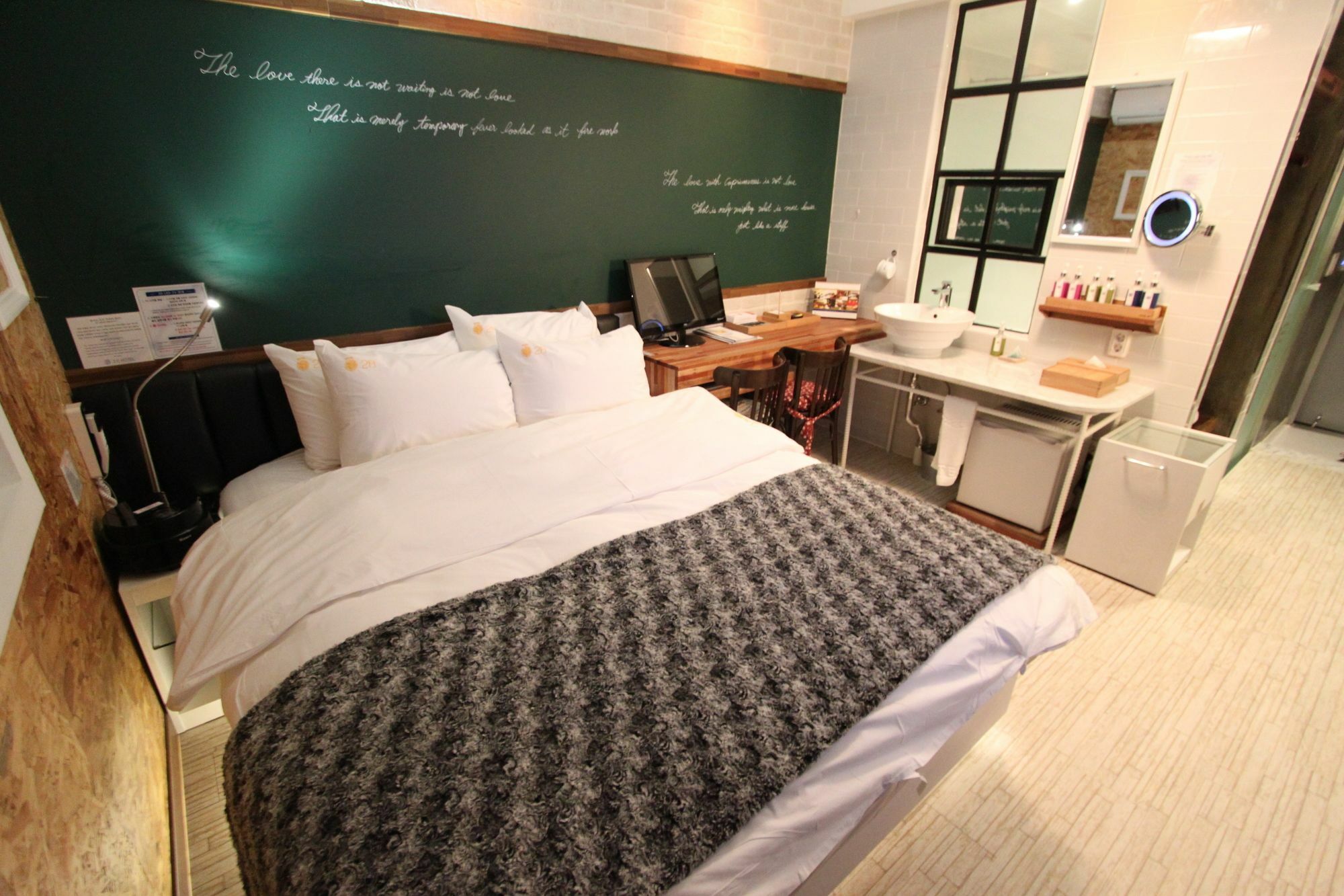 February Hotel Apsan Тэгу Экстерьер фото